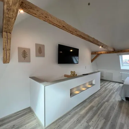 Charming Retreats Apartment *