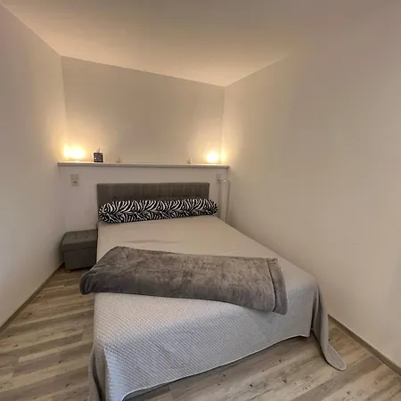 Charming Retreats شقة