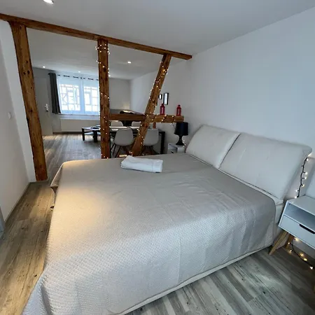 Charming Retreats Apartment *