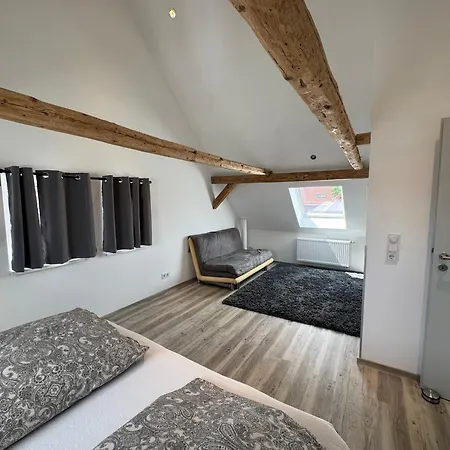 شقة Charming Retreats